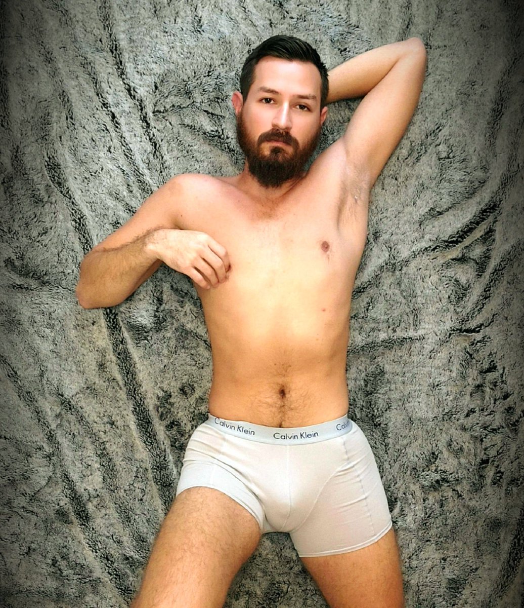Feeling bored tonight. #bored #onlyfans #dilf #follow #daddy #maleonlyfans #freeonlyfans