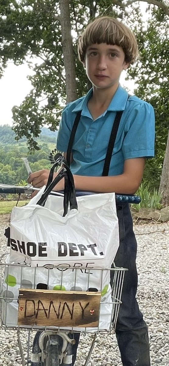FRACKERsBACK's tweet photo. LETS GO !!!                          GO FOLLOW @BuckContest  sweet crappy trophy!! Shirt from @TheWittyFarmer that I will buy …..and 2 bags of @NXTLevelDeer that I will buy…oh and Autograph Picture of DANNY. https://t.co/6dqFsLRoAI