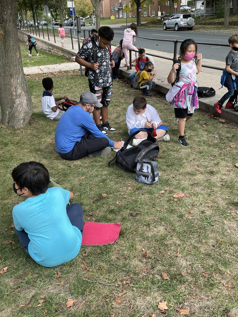 When the bus is late we do homework in the front lawn! #lemonadeoutoflemons #GoGroveland <a href="/SPPS_News/">Saint Paul Public Schools</a>