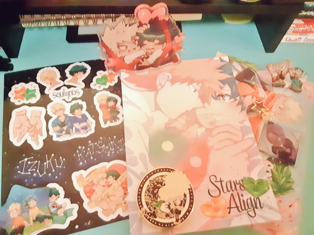 chibicharlie95's tweet photo. Today must be my day because look what came in with my other packages! My @BkDkStarsAlign leftover pack! Everything is sooooo freaking beautiful! And that acrylic stand is HUGE 😫💚🧡🙏🏻 Thank you guys so much for your hard work! https://t.co/NLpFy2Tv7T