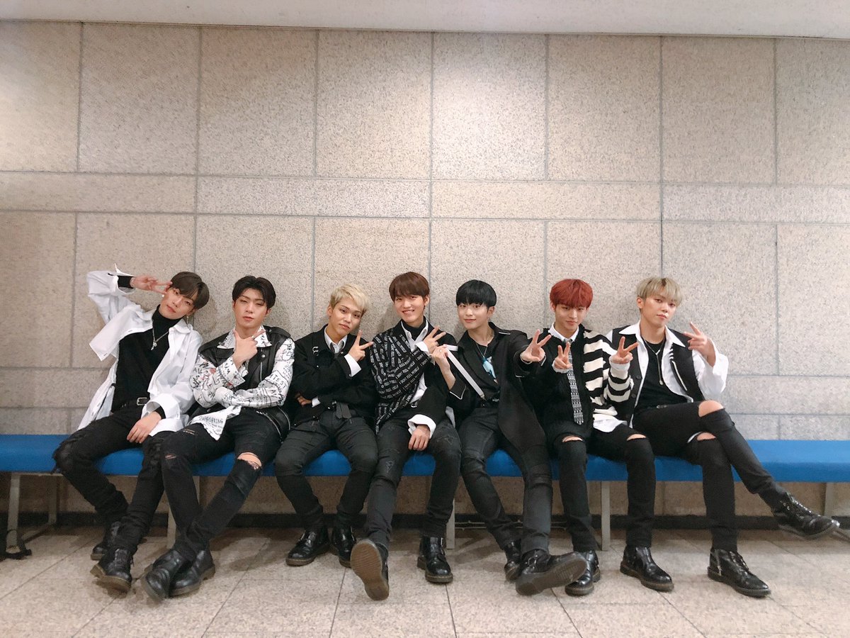theonfvlog's tweet photo. ₊ “ ⠀ど⠀🔮 „ · ﹫ 𝗢𝗡𝗙 ˖ ¡ 𝗶𝘁'𝘀 ‹ 𝗼ur 〄 : tımᥱ — * to̲ .⃗ ⠀ lovᥱ ⠀ ˖ ꜜ · 𝗲. 𝘃𝗲𝗻𝘁 ⠀⠀★⠀⠀𝘂𝗽d̲α̲𝘁𝗲 ⃕ : #PIXY2ndCB
Bien gorditos y bonitos estamos disfrutando este gran evento de unas señoritas muy lindas que admiramos mucho. https://t.co/i3vDpbhJnd