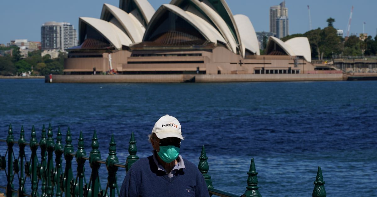 Sydney readies to exit lockdown amid concerns over faster reopening plans reut.rs/3AoAiKC
