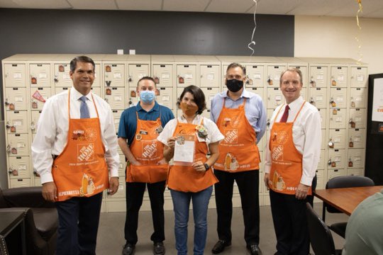 OmyThd's tweet photo. So Proud to be part of this big family that Home Depot is… 🧡 https://t.co/qfwSBYF2KQ