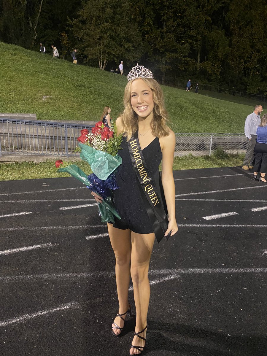 Congratulations to our senior captain Chloe Turman for Homecoming Queen 2021!