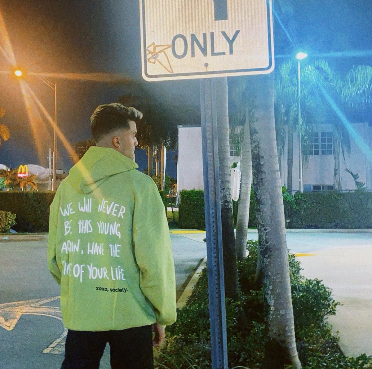 CNCOsite's tweet photo. 📲|| xoxosociety post on Instagram 

•💚Erick rocking our “VERDE” hoddie💚•

#CNCO https://t.co/O8bnxVd0vy