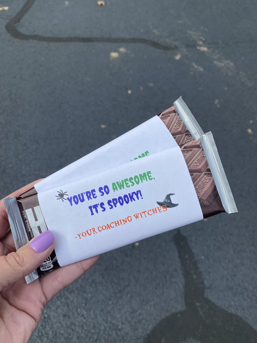 Dropping off something sweet for teachers who have 🎃TREATED🎃 their students with our “instructional treat” of the week - <a href="/nearpod/">Nearpod</a>! 🕷@stacykre rocked the candy wrappers 🤗 
<a href="/MacLeodAtNye/">Bryan MacLeod</a>