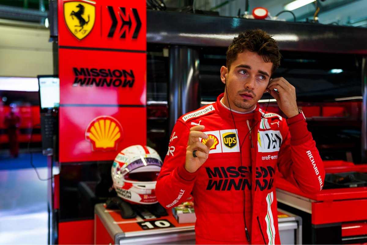 OffTracteur's tweet photo. Charles Leclerc au sujet des améliorations moteur :

🎙"935ch et à 380 je n'étais pas encore à la moitié de l'accélération. Dans le simulateur, je suis satellisé."

Rappel: Carlos Sainz partira dernier ce dimanche et pourra lui aussi bénéficier du nouveau moteur !

#F1 #TurkishGP https://t.co/Kt4Q8ExP25