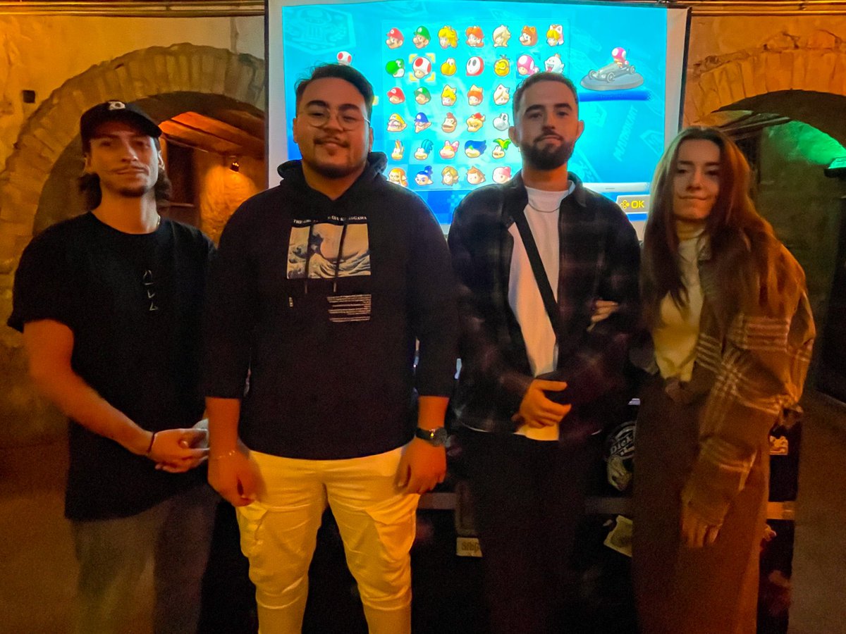 LeHiveBar's tweet photo. C’était bien cool ces Olympiades. Ça a joué à #mariokart, #tetris, #overcooked2 et #timbermanvs.
Bravo à la team « Antho tu sock » pour leur victoire 👏 et merci à tous le joueurs d’être venus !!
« Drink. Eat. Geek. & Havin’ Fun! » https://t.co/tp3WruVOwB