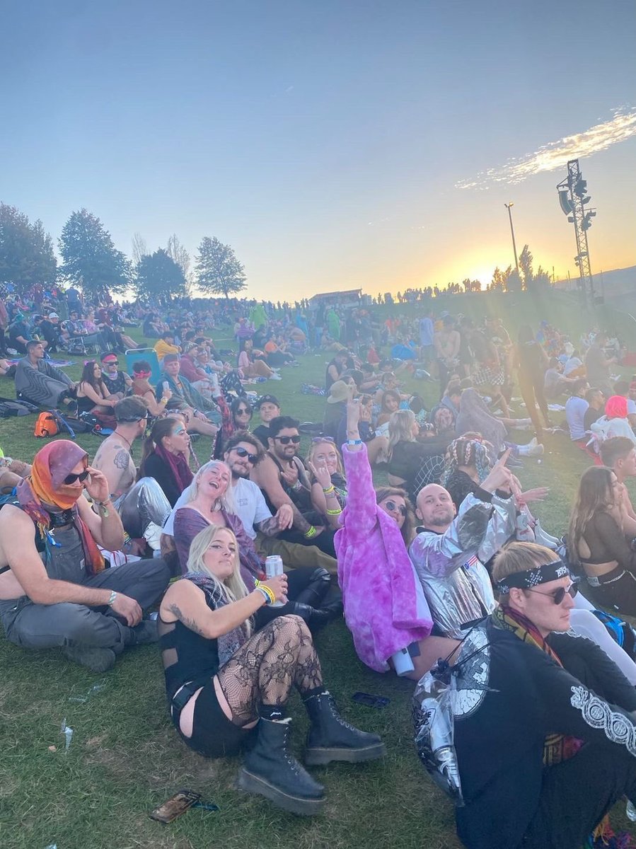 IMVSPVCEMVN's tweet photo. If ya don’t know who I’m talking about out. Check out these beautiful and amazing people. I couldn’t be any happier to part of such an amazing group of humans ❤️‍🔥 https://t.co/UvHezENdYP