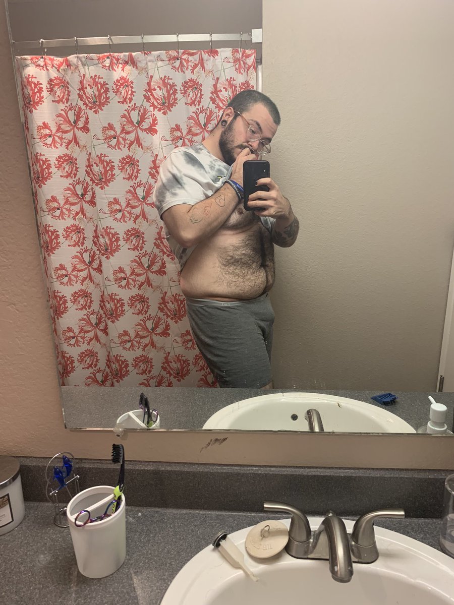 corgibears's tweet image. Hi yes I know I need to clean my mirror leave me alone. Anyway delayed #tummytuesday