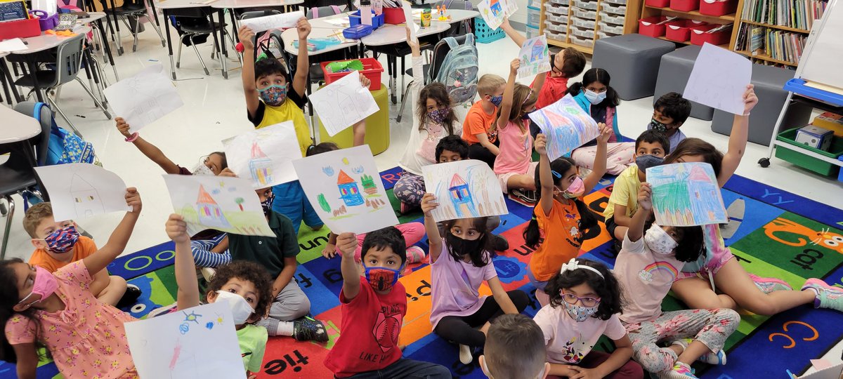 MsWileyGPES's tweet photo. Today's challenge:  1 person is the communicator and allowed to look at a picture,  the rest of the group has to listen to them and try to draw the picture correctly! I have some great communicators AND listeners in my class because these pictures were pretty close! #GoGPEGators https://t.co/ZitgY1pa2n