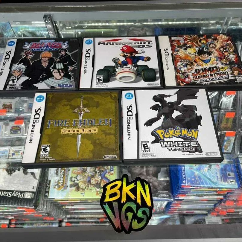 bklynvideogames's tweet photo. Another small little trade-in #nintendodsgames #dsgames #fireemblemshadowdragon #pokemonwhite #jumpsuperstars #bleachdarksouls #mariokart #gameboyadvancegames #yuyuhakushospiritdetective #yuyuhakushotournamenttactics #retroshop #brooklynvideogames https://t.co/dWjdHmG6Rd