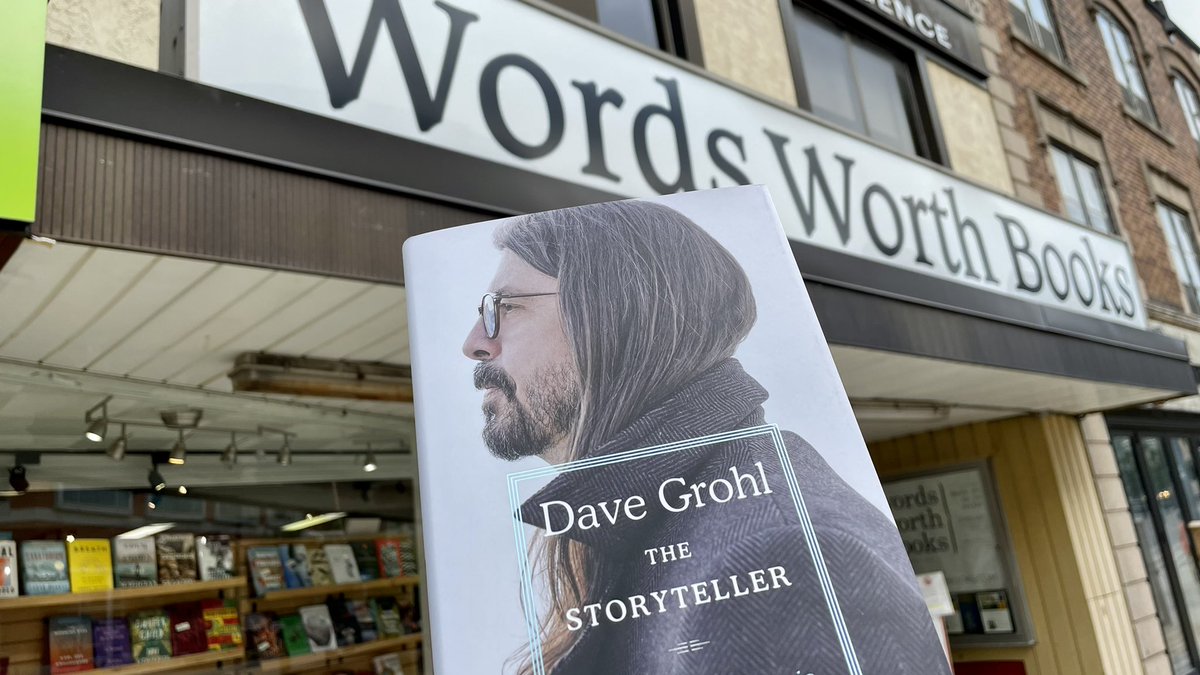 Read on. 🤟📖

#TheStoryteller