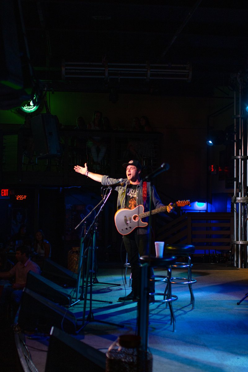 BackstageNash's tweet photo. Check out photos from #BackstageNashville with @Garyburr, #PorterHowell, @gmiddleman and @DanSmalleyMusic at https://t.co/yQ6Ur35GMZ! 📸: @csskkk
#NashvilleSongwriter #NashvilleEvents #NashvilleTenn @3rdandLindsley https://t.co/jQlYo1D8eI