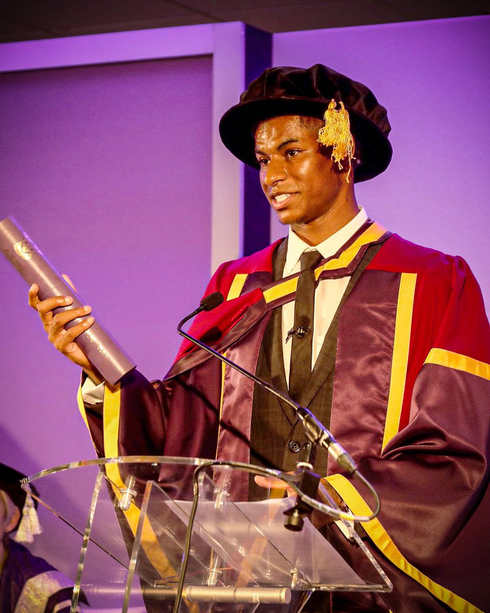 goal's tweet photo. Marcus Rashford becomes the youngest person ever to receive an honorary degree from the University of Manchester 👏

📸 @OfficialUoM https://t.co/q9JndcBbb6