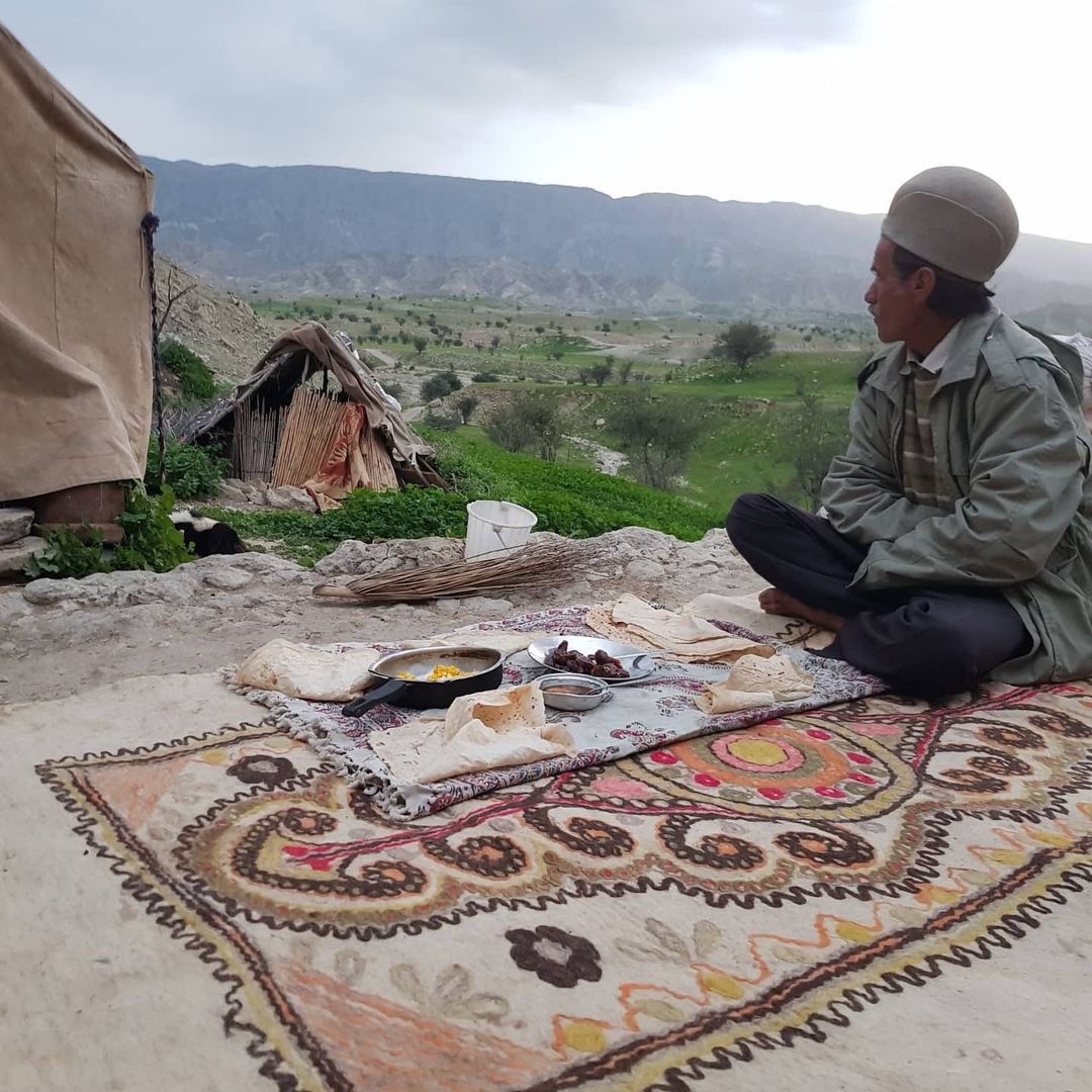 TurquoiseDomes's tweet photo. Happy national day of Nomads and villages!

You can travel to the place they live, spend time in their tents and try their lifestyle for a week or more to see how they live or see their ceremonies. 

🎥: Bahman Mardanloo

#Travel #nomad #iran #tourism https://t.co/ZaYXpDkQJb