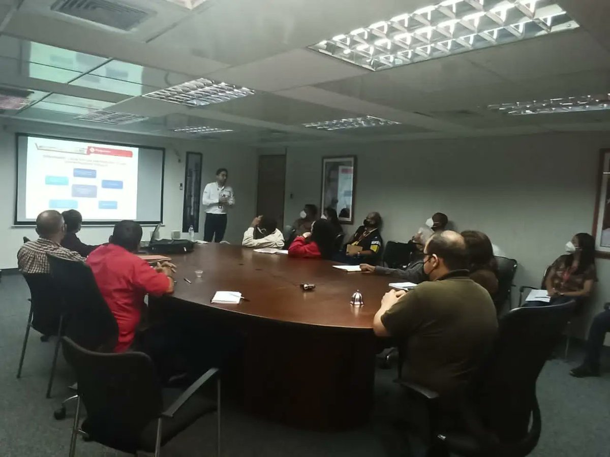 PequivenAMC's tweet photo. La Unidad de Auditoria Interna junto a la Gcia. Gral. del #CPAMC realizó conversatorio para fortalecer mecanismos de control interno vinculados a contrataciones públicas donde los participantes intercambiaron ideas para incentivar el buen uso de los procesos.

@TellecheaRuiz https://t.co/dEBHSOVeZE