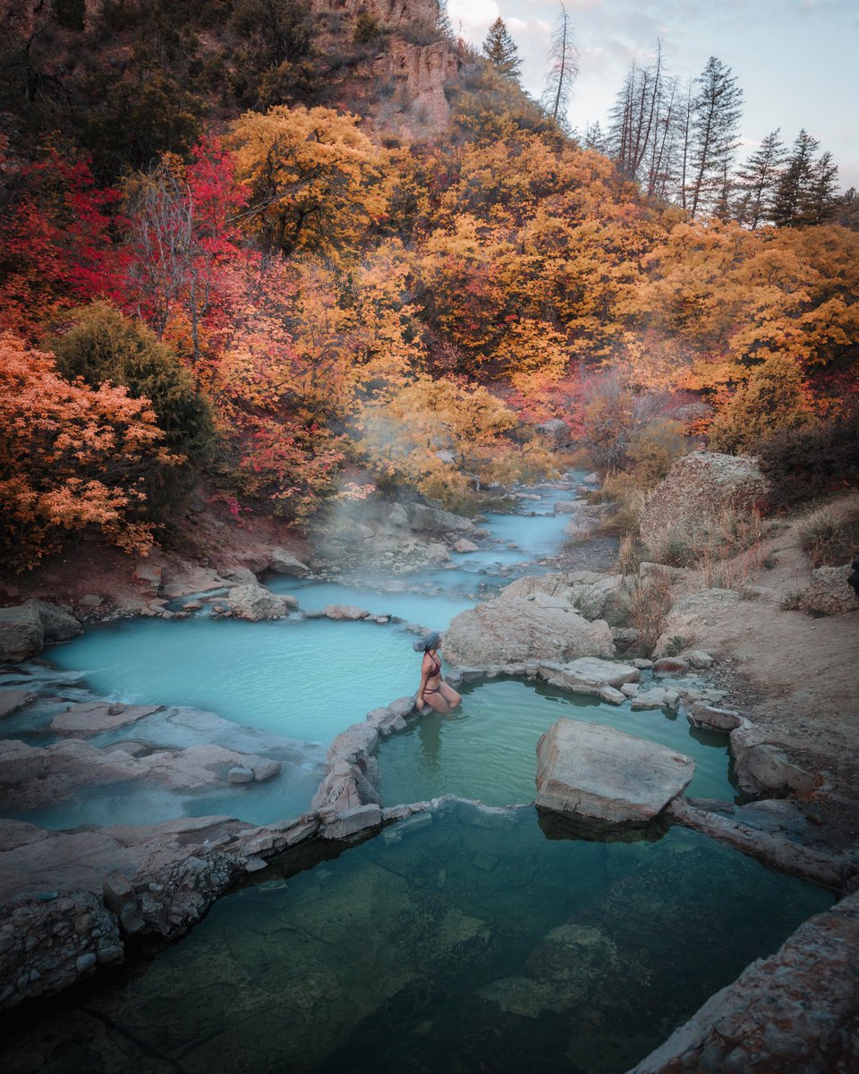 KyleResatka's tweet photo. autumn hot spring vibes 🍂 https://t.co/F01g8zXGxr