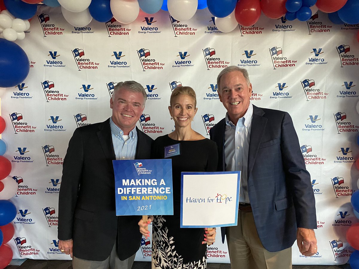 HavenForHope's tweet photo. We are honored for the generous donation from @ValeroEnergy to support our children’s programming! We are grateful to be a Charity Partner. #ValeroBFC2021 #DrivenToMakeADifference https://t.co/gN11GQq88A