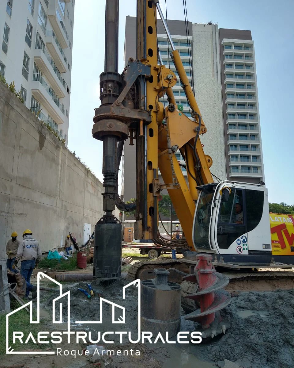 roqueangel's tweet photo. Presentes en las obras. https://t.co/FOl5GXLySF https://t.co/DdoNTNhLFI