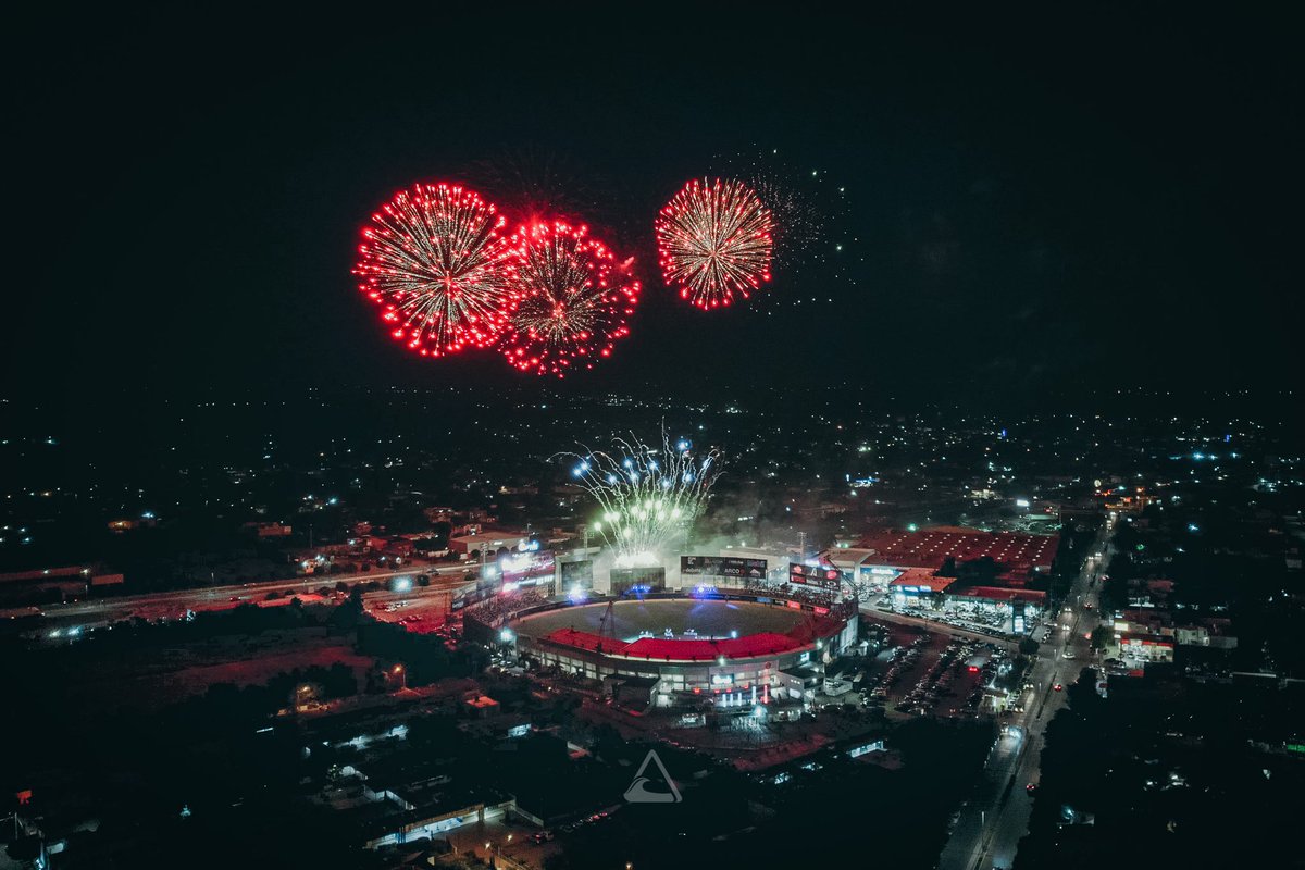 LMP_Beisbol's tweet photo. Increíbles postales 📸 de la inauguración en el Kuroda park 🏟 casa de los @AlgodonerosGsv ☁️

Pero lució más el cuadrangular de @JCastillo53  para ganar el juego 😎

#LigaARCO ⚾️ https://t.co/Xa6qjKLwra