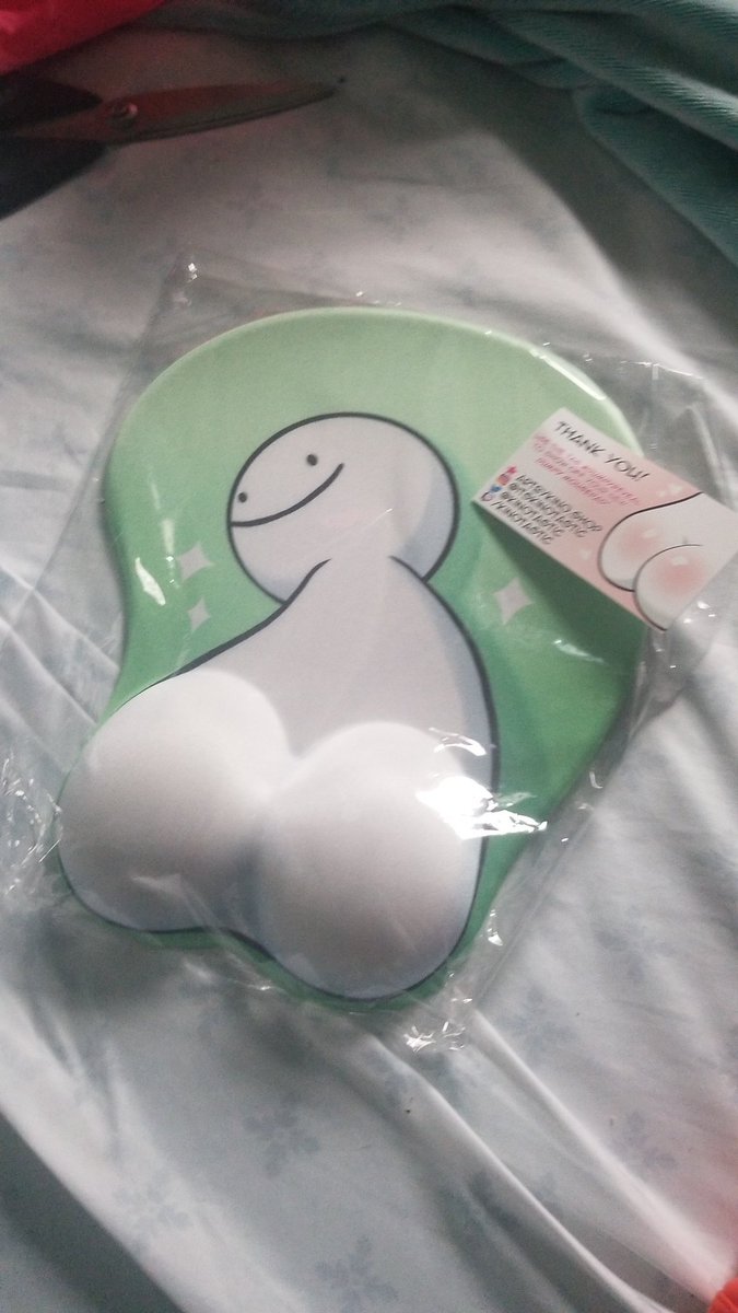 glassjungleLIVE's tweet photo. I AM LAUGHING MY ASS OFF
#DUMPYREVEAL https://t.co/gCPui215q0