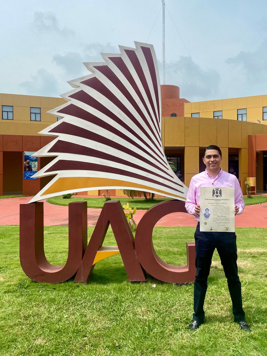 escalantealons's tweet photo. “La educación no cambia al mundo, cambia a las personas que van a cambiar el mundo”
⁃Paulo Freire

La espera concluyó, agradezco a mi alma mater.  El primero de muchos, a por más logros https://t.co/1QtJ0pKbAt