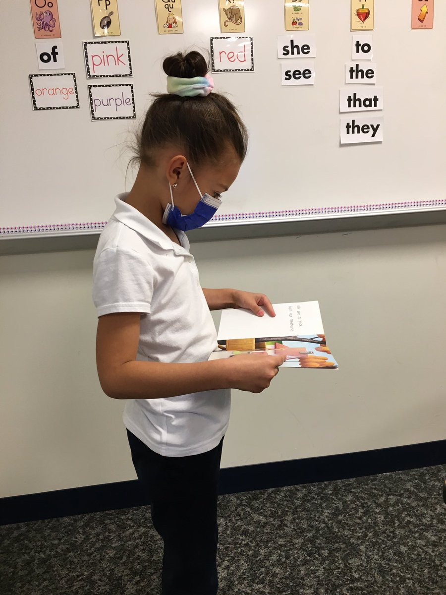 ELEteacherFRCS's tweet photo. Getting out of our comfort zones and taking a risk by volunteering to read a familiar book to the group. Well done 1st grade scholars! 👏🏼#FRCSfirstgraders @LuisSoriaFRCS @FoxboroughRCS https://t.co/0NQ0kHkdAr
