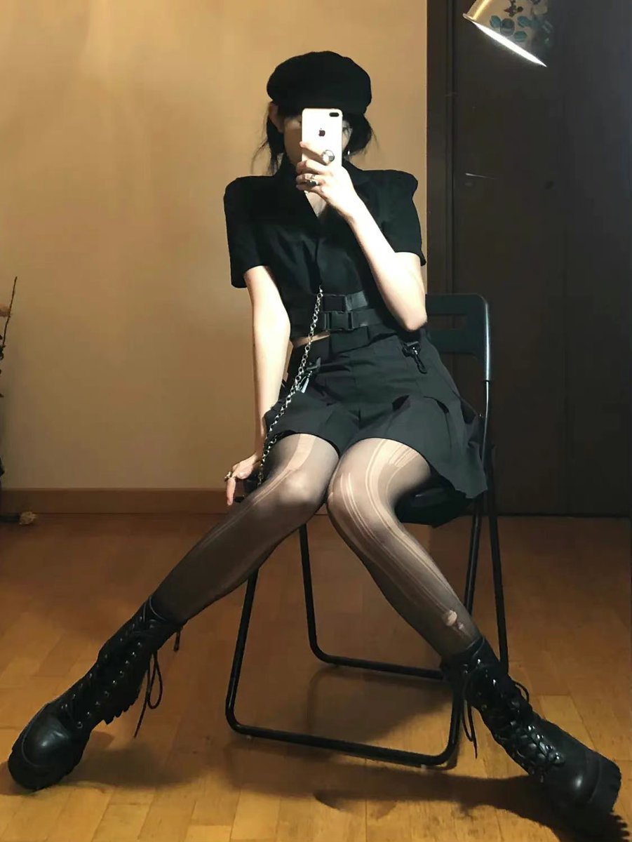 wsongy00's tweet photo. 随心所欲
#女s #字母圈 #长春女王 #女尊男卑 #黑丝 https://t.co/TOOzTA6OoA