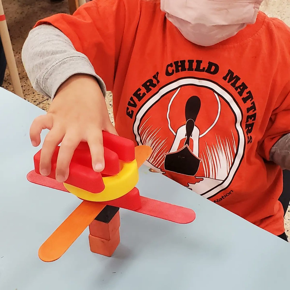 MissW00D's tweet photo. Students practiced letter recognition and 1:1 correspondence during this STEM activity. How many letters can you balance on your Chicka Chicka Boom Boom Tree? https://t.co/FxN1HKZnVz