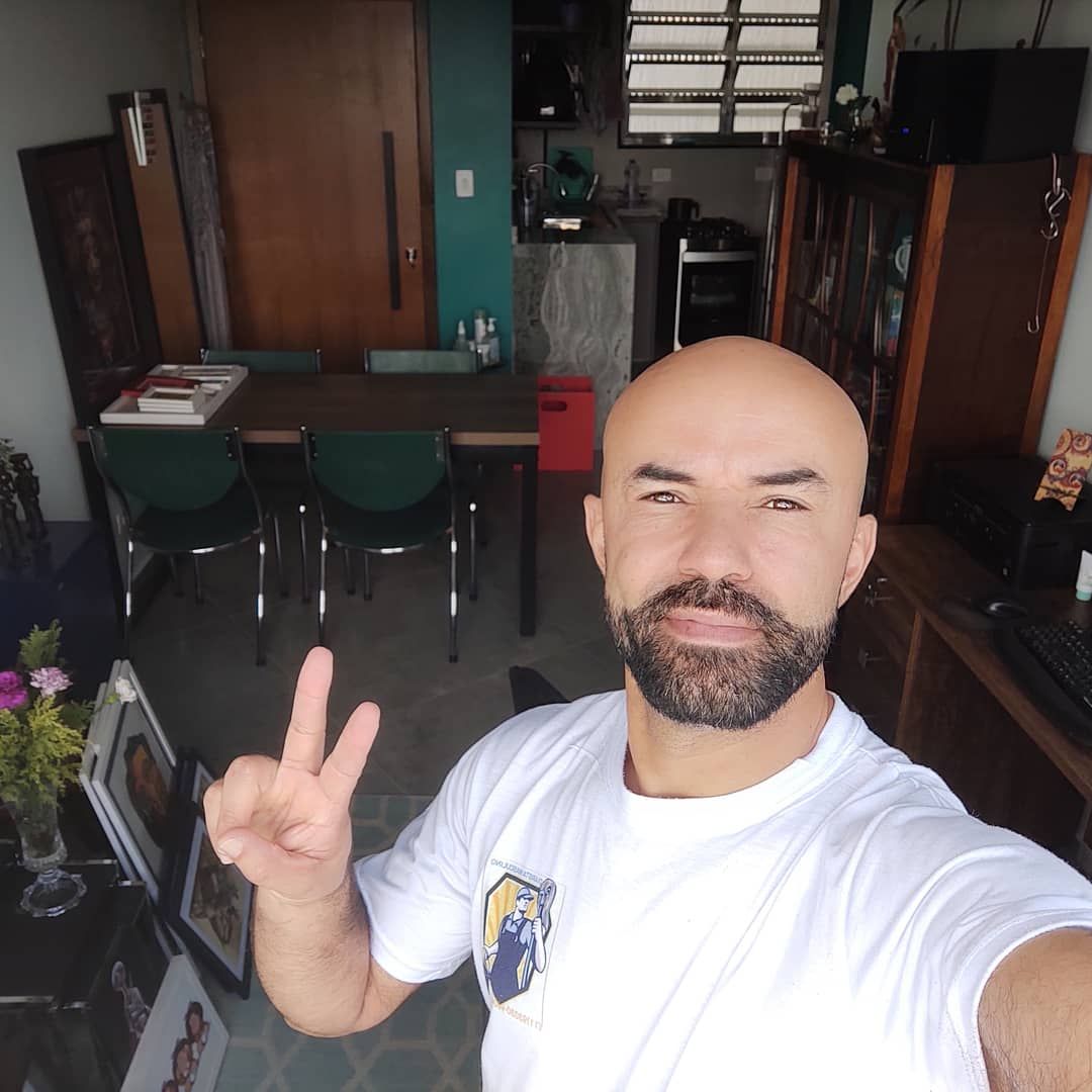 RegysRodrigues's tweet photo. Está precisando de um Diarista Masculino para deixar a sua casa ou escritório limpo?!

Eu Regys o Diarista Masculino faço isso rola você!

Tenho referências, abaixo segue minha agenda de Outubro.

Agende hoje mesmo uma faxina comigo.

Orçamento
(11)99140-9813 https://t.co/R1qB3KLZgK