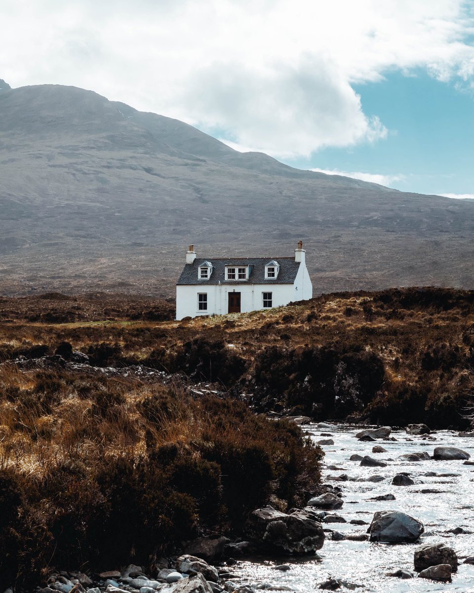 Adam_Firman_'s tweet photo. Life in the highlands of Scotland https://t.co/f1yMvBJ7nZ