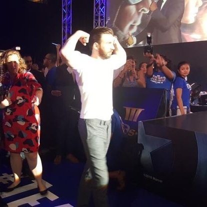 clercnoir's tweet photo. no one:
chris evans in this day: 💪💪 https://t.co/Rdwhg2fBDS