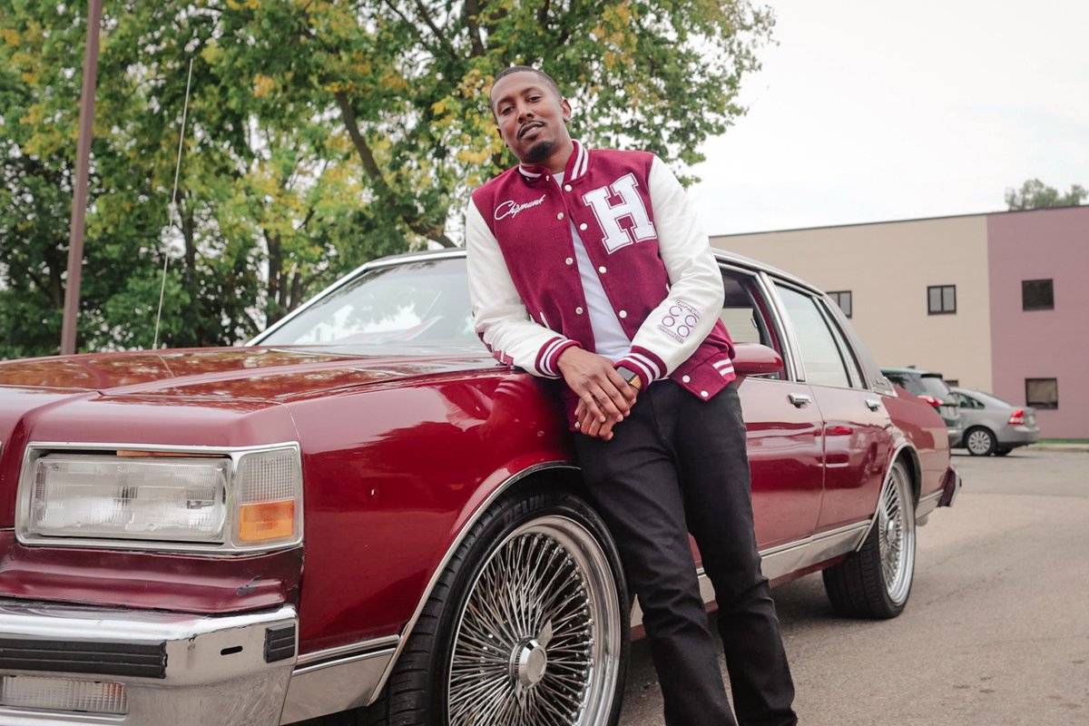 TayoTayoTayo's tweet photo. Our Hillman JV Jacket is now available at https://t.co/J704n0l8F6
The handsome fellow in the photos is my brother Meji
📷 by @needafreshpair 

#adifferentworld #hbcu #Homecoming2021 #thatboyclean
#supportsmallbusiness #SupportBlackBusiness https://t.co/xHY6t4W5A0