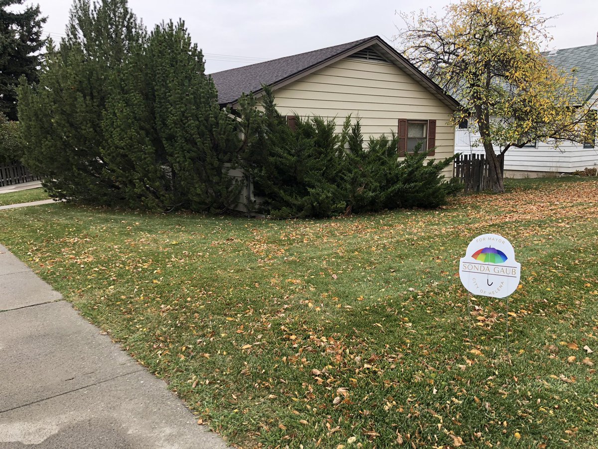TomJoadMT's tweet photo. @GovGianforte weighing in on Helena mayoral race from his 405 Washington Dr property. (Yes, he backed the white guy.) #mtpol https://t.co/nD3RF3b7a1