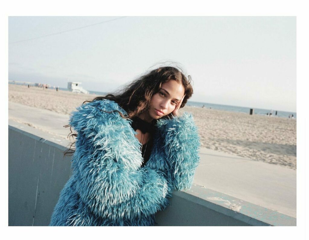 aniyebytweet's tweet photo. MARIA ISABEL 💙 wearing @aniyeby  Animal Friendly Fur #aniyeby #fw21  @thepopmag @besidecom_pr https://t.co/Vpl0qMPyMH https://t.co/pymjyRCGWH