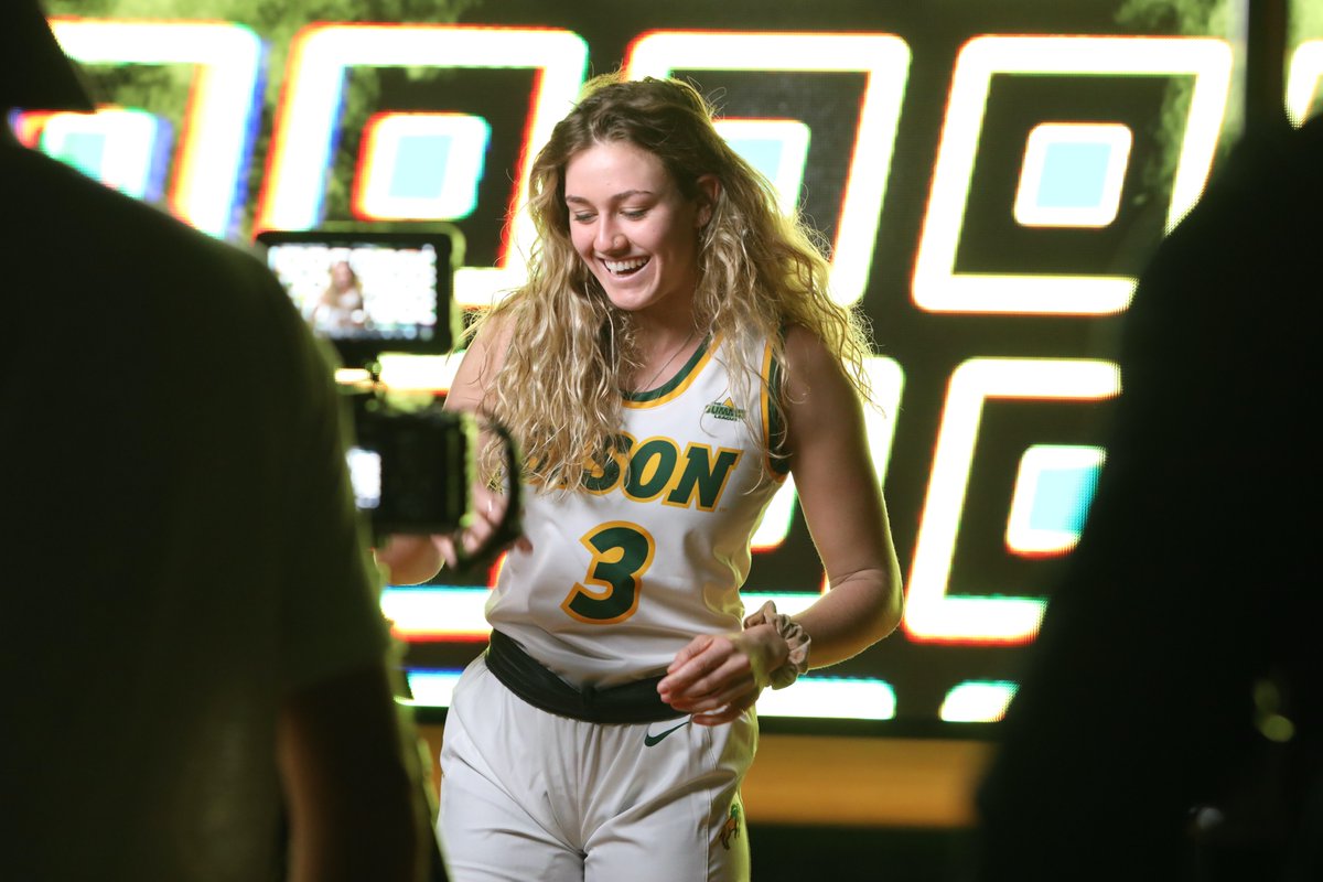 NDSUwbb's tweet photo. 𝐒𝐡𝐢𝐧𝐞 𝐛𝐫𝐢𝐠𝐡𝐭 𝐥𝐢𝐤𝐞 𝐚 💎 https://t.co/cHvIbC4goi