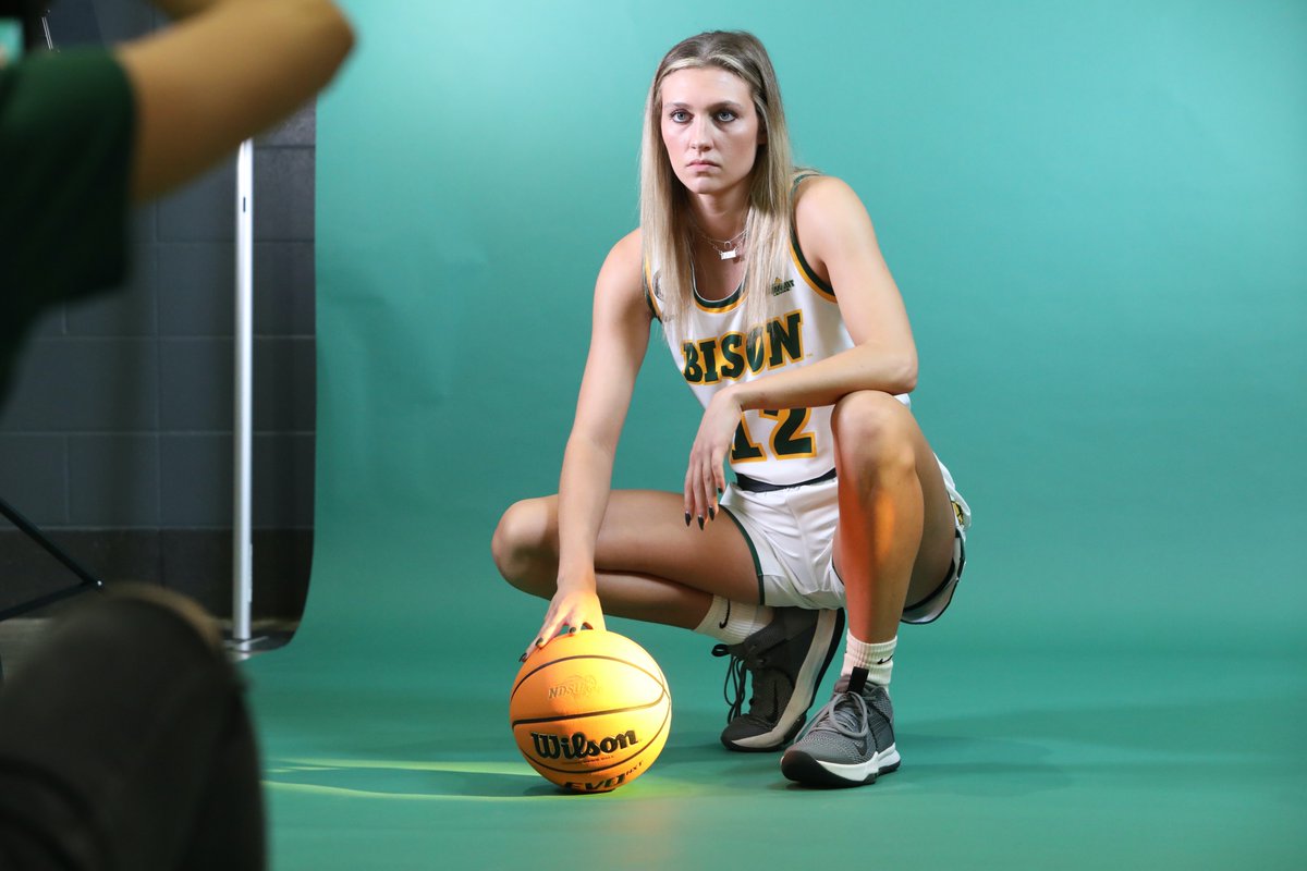 NDSUwbb's tweet photo. 𝐒𝐡𝐢𝐧𝐞 𝐛𝐫𝐢𝐠𝐡𝐭 𝐥𝐢𝐤𝐞 𝐚 💎 https://t.co/cHvIbC4goi