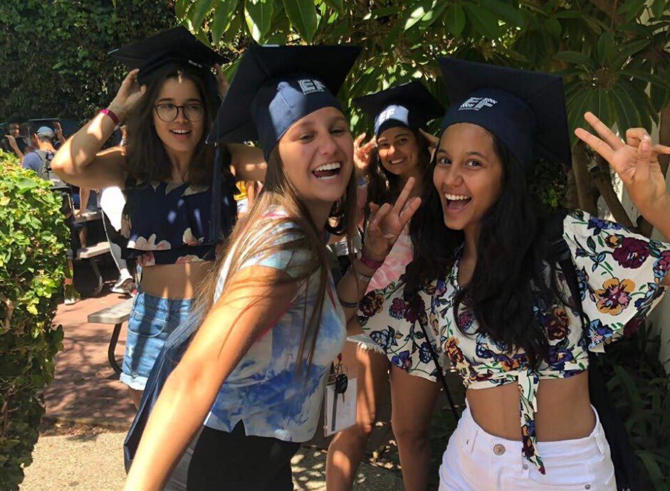 viajecomgabs's tweet photo. Depoimento da @natii_leal , ex-aluna da @efbrasil e @efsantabarbara (em grupo):

https://t.co/R4Q4GIJxa3

Quer ter essa experiência com outros intercambistas também? Me chama na DM 📩

#intercambio #efbrasil #viagememgrupo https://t.co/6EbEVxhCC1