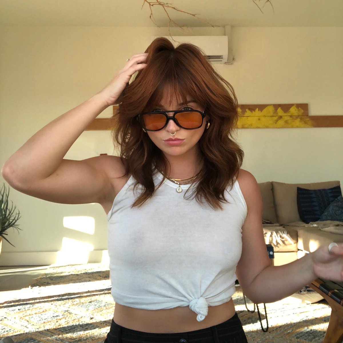 lyssajane___'s tweet photo. I be really feeling like myself in these https://t.co/evME8q4cLJ