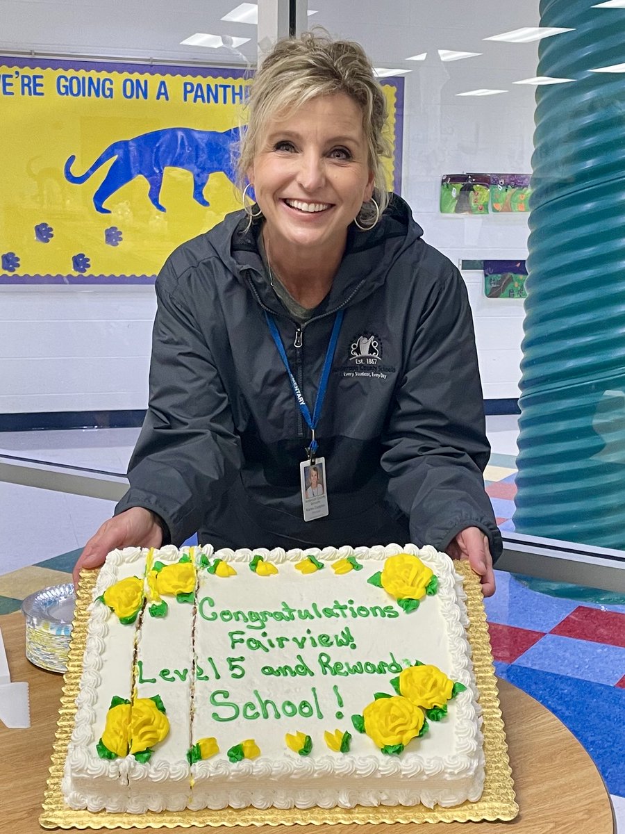 What a great way to start our fall break! Our school is a Level 5 school AND a Reward School! We are so proud of our staff, students, &amp; families for achieving this and we got to enjoy a yummy cake &amp; ice cream! Congratulations to everyone! #everystudenteveryday