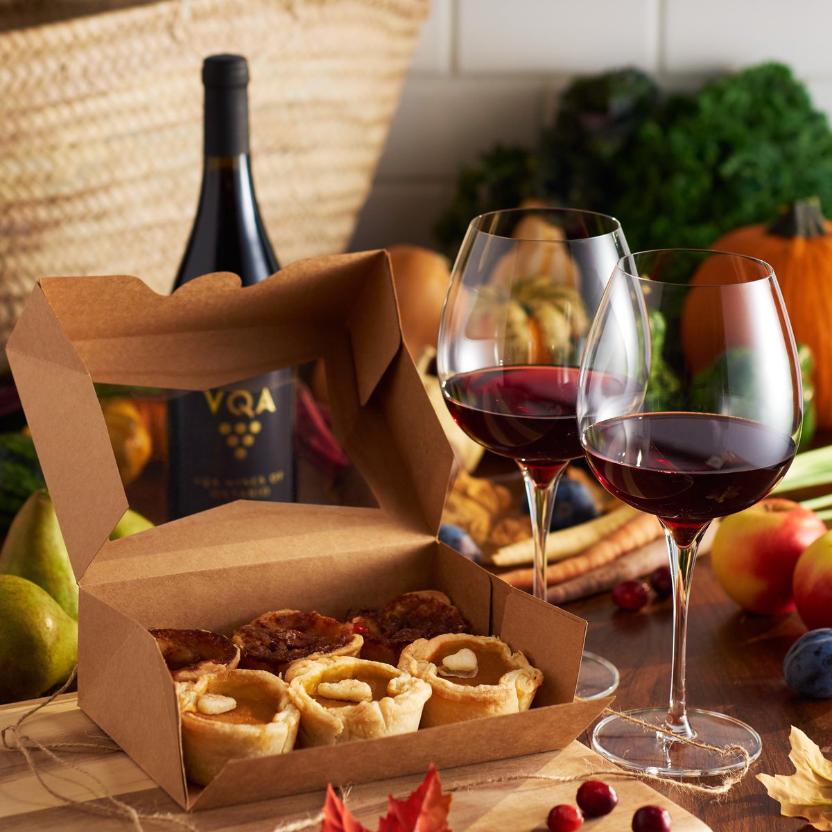 Who’s ready for the Thanksgiving long weekend? 🦃 We are 🙋‍♀️

Swing by a local Ontario VQA winery this weekend and celebrate the bounty of harvest with VQA!