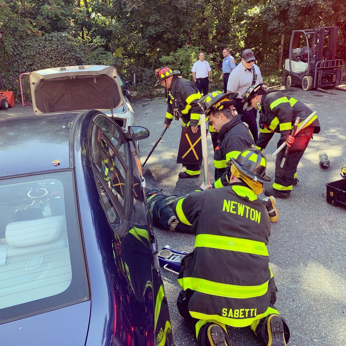 NewtonFireDept's tweet image. Today we trained with @FallonAmb for multiple victims trapped under a car. It is a call we hope to never respond to, but we train for the worst and hope for the best!!! @Newtonrescue1 and Ladder 1 did an outstanding job, with multiple techniques practiced today.