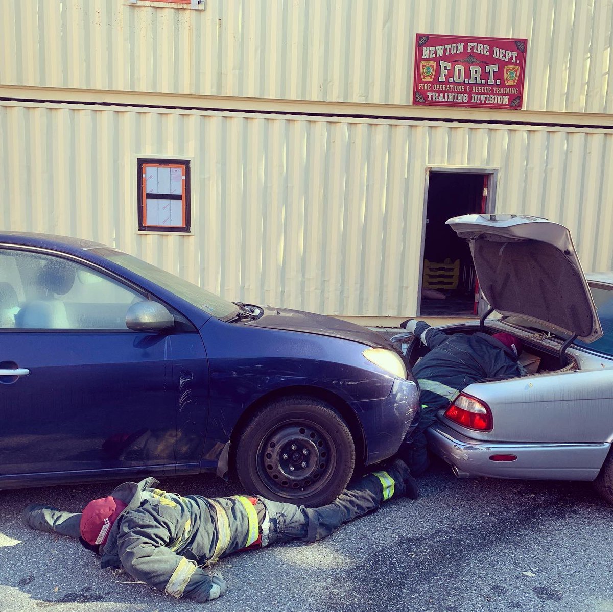 NewtonFireDept's tweet image. Today we trained with @FallonAmb for multiple victims trapped under a car. It is a call we hope to never respond to, but we train for the worst and hope for the best!!! @Newtonrescue1 and Ladder 1 did an outstanding job, with multiple techniques practiced today.