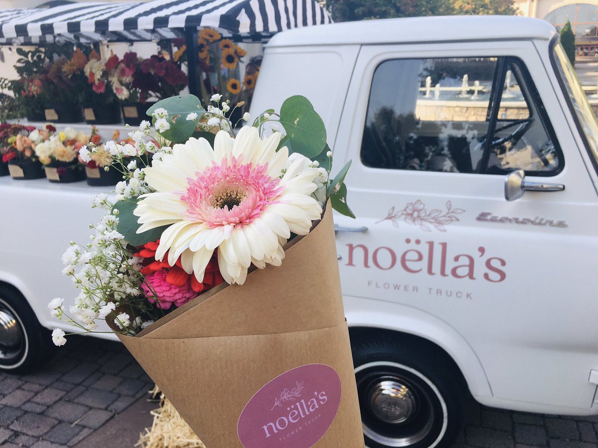 Did you know? Thursday is my favorite day of the workweek!

Another one of my new favorite things -- flowers from Noëlla’s Flower Truck🌷🌻🌺💐🌹

Check out our interview with owner Erica on tvliving.com!