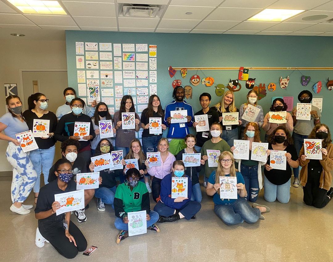keyclub's tweet photo. Members of @fswckeyclub had so much fun coloring cheerful drawings for Color A Smile! Color A Smile is a nonprofit organization that mails drawings to senior citizens, troops overseas, and anyone else in need of a smile. #KeyClubService🔑 https://t.co/4xv8GimP1v
