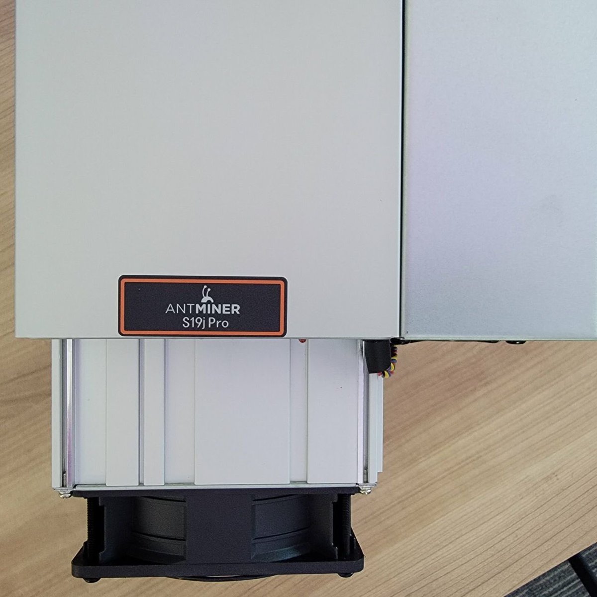 Bitcoinminers7's tweet photo. S19J PRO 96T (NEW)

Hashrate: 96TH/s
Electricity Consumption: 2832W
*Shipping: 7 days after payment
*Includes power supply
*Images for reference only
*12 months factory warranty
#bitmain #bitminer #antminer #whatsminer #ebang
#btc #bitcoin #antminers #bitcoinmining https://t.co/bV5OCoECIG
