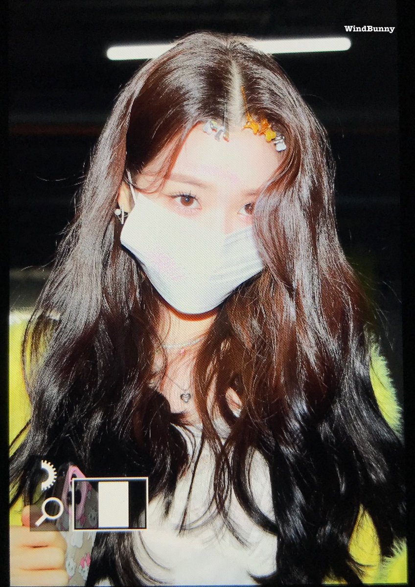 windWonYoung's tweet photo. 211008 뮤직뱅크 프리뷰

MC화이팅💕💕

#장원영 #JangWonyoung https://t.co/73clAVQWUg