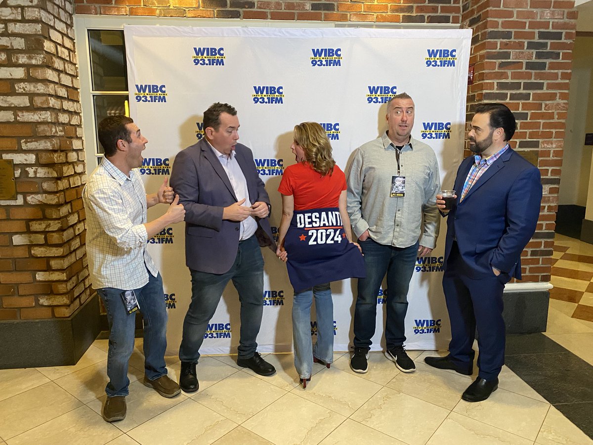 93wibc's tweet photo. Our stars! 🙌

@hammerandnigel | @tonykatz | #MocknRob | https://t.co/RBAMk5317e