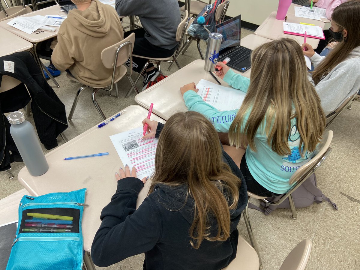 So you say studying the political spectrum is boring? Tired of the same colonial events and covering them? Bring them to life in a Tableaux Vivant! Step 1: prepare!